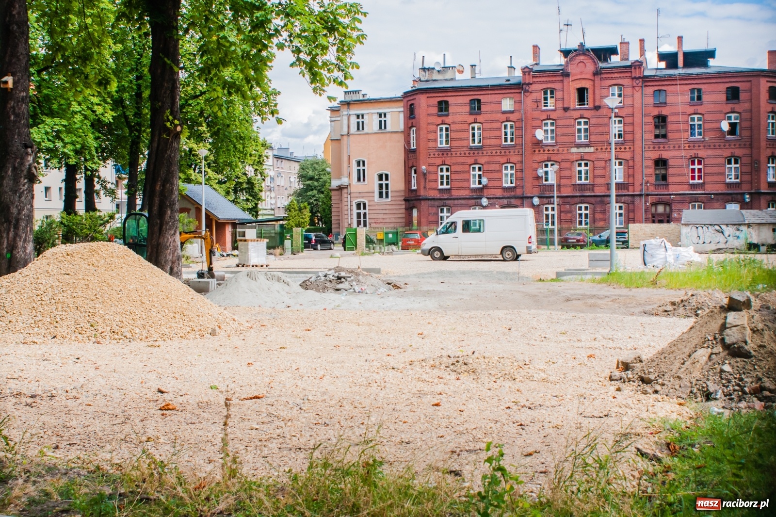 Zdjęcie w galerii na portalu naszraciborz.pl: Park Jordanowski zmienia swoje oblicze [FOTO]  wiadomości z regionu