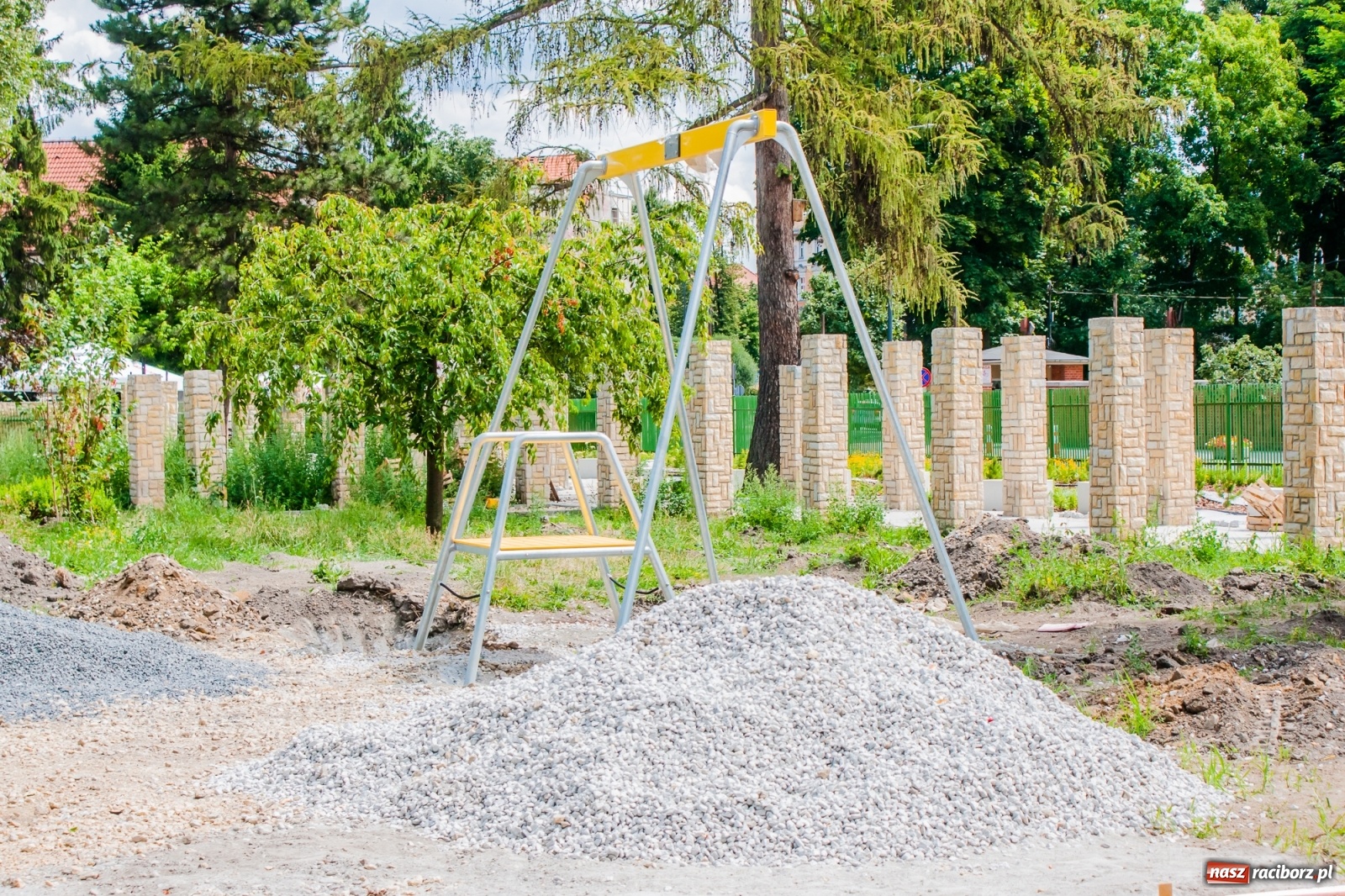 Zdjęcie w galerii na portalu naszraciborz.pl: Park Jordanowski zmienia swoje oblicze [FOTO]  wiadomości z regionu