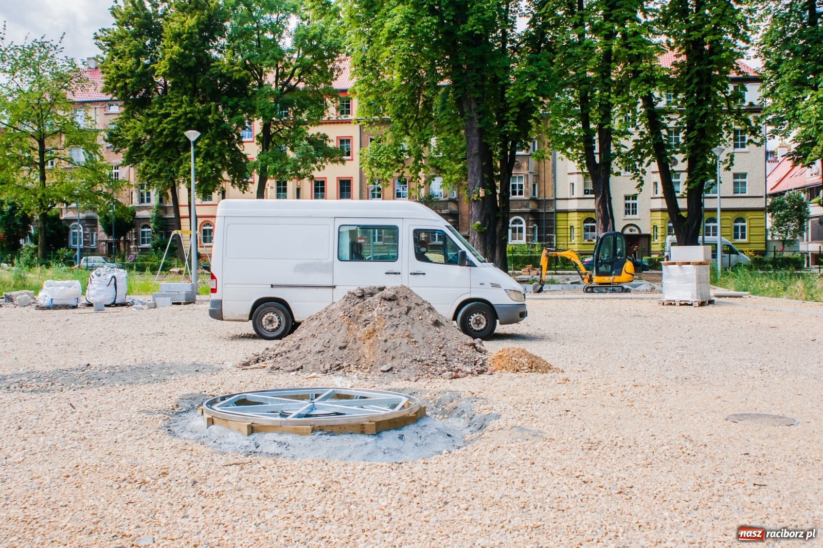 Zdjęcie w galerii na portalu naszraciborz.pl: Park Jordanowski zmienia swoje oblicze [FOTO]  wiadomości z regionu