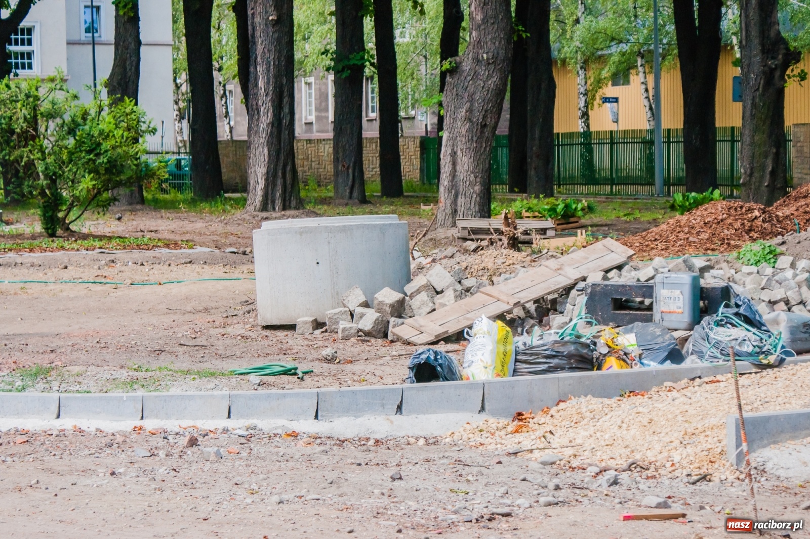 Zdjęcie w galerii na portalu naszraciborz.pl: Park Jordanowski zmienia swoje oblicze [FOTO]  wiadomości z regionu