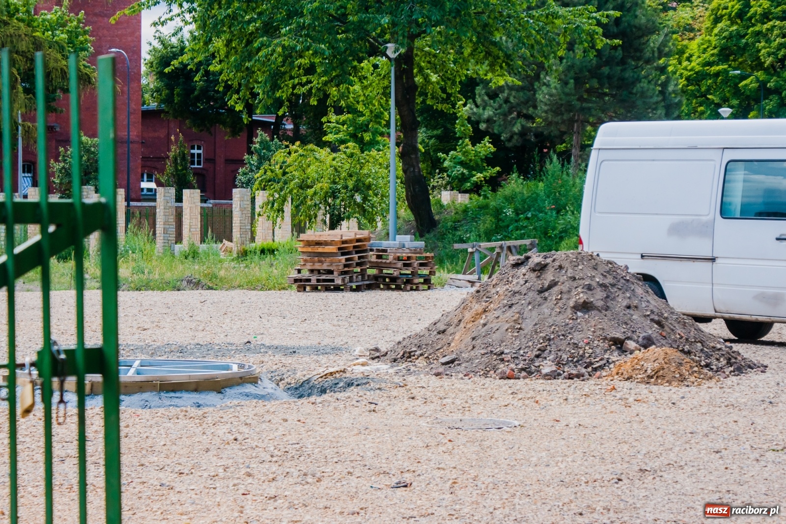 Zdjęcie w galerii na portalu naszraciborz.pl: Park Jordanowski zmienia swoje oblicze [FOTO]  wiadomości z regionu