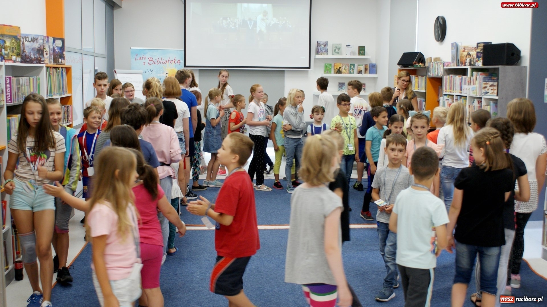 Zdjęcie w galerii na portalu naszraciborz.pl: Młodzi czytelnicy w podróży do Nibylandii [FOTO] wiadomości z regionu