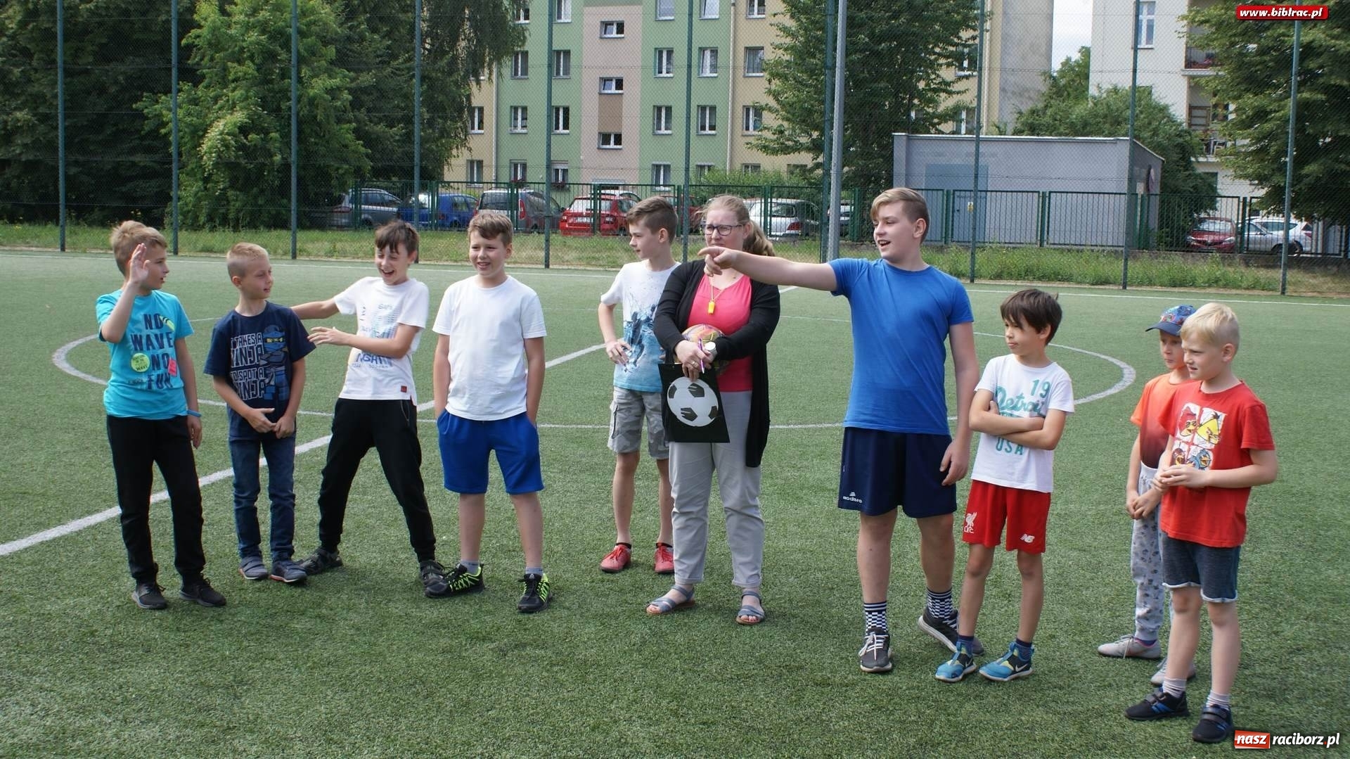 Zdjęcie w galerii na portalu naszraciborz.pl: Młodzi czytelnicy w podróży do Nibylandii [FOTO] wiadomości z regionu