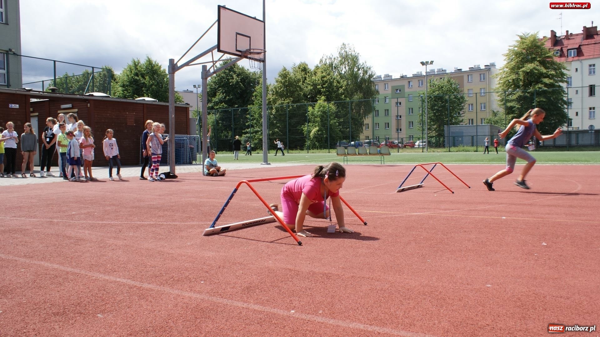 Zdjęcie w galerii na portalu naszraciborz.pl: Młodzi czytelnicy w podróży do Nibylandii [FOTO] wiadomości z regionu