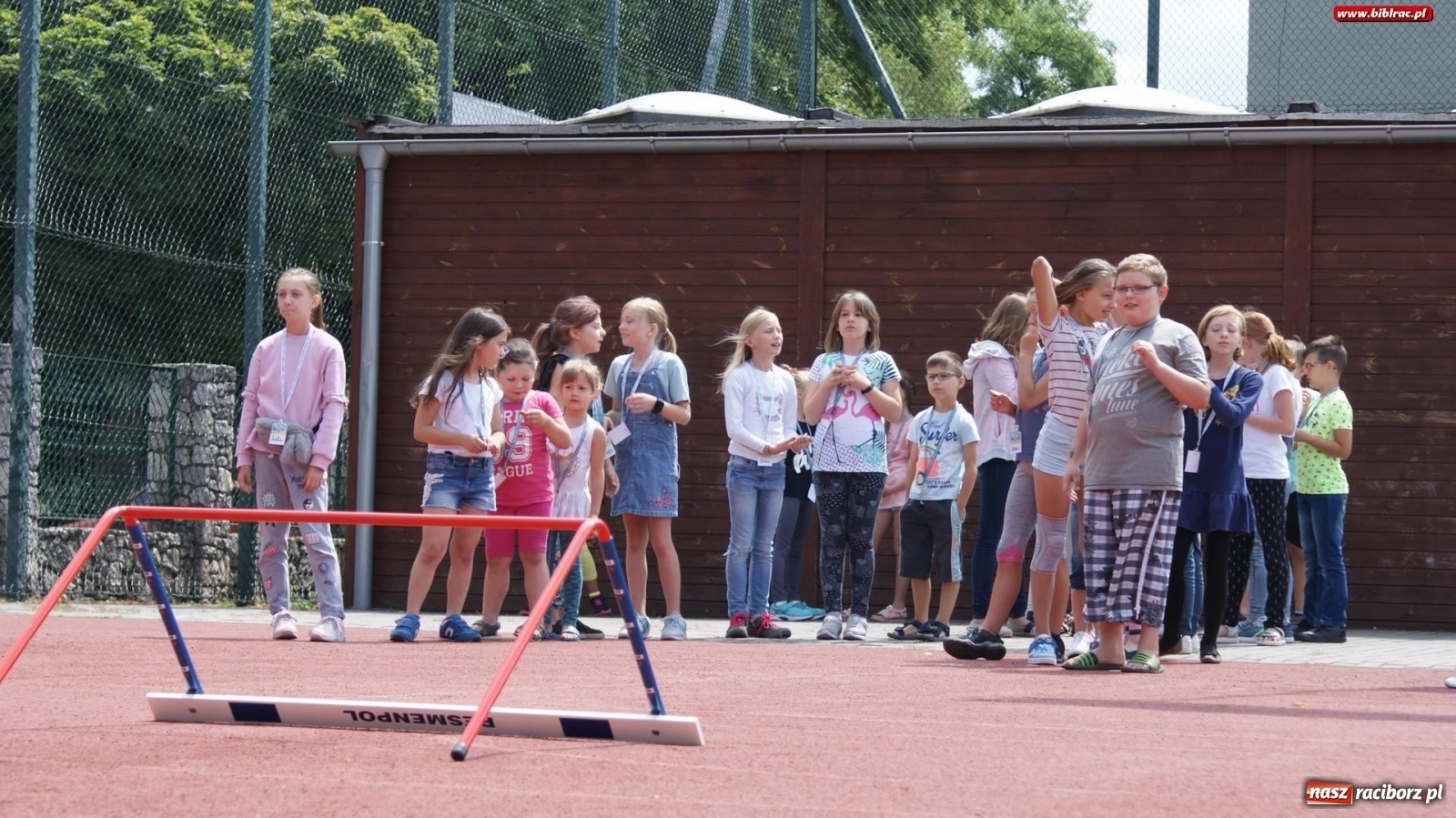 Zdjęcie w galerii na portalu naszraciborz.pl: Młodzi czytelnicy w podróży do Nibylandii [FOTO] wiadomości z regionu