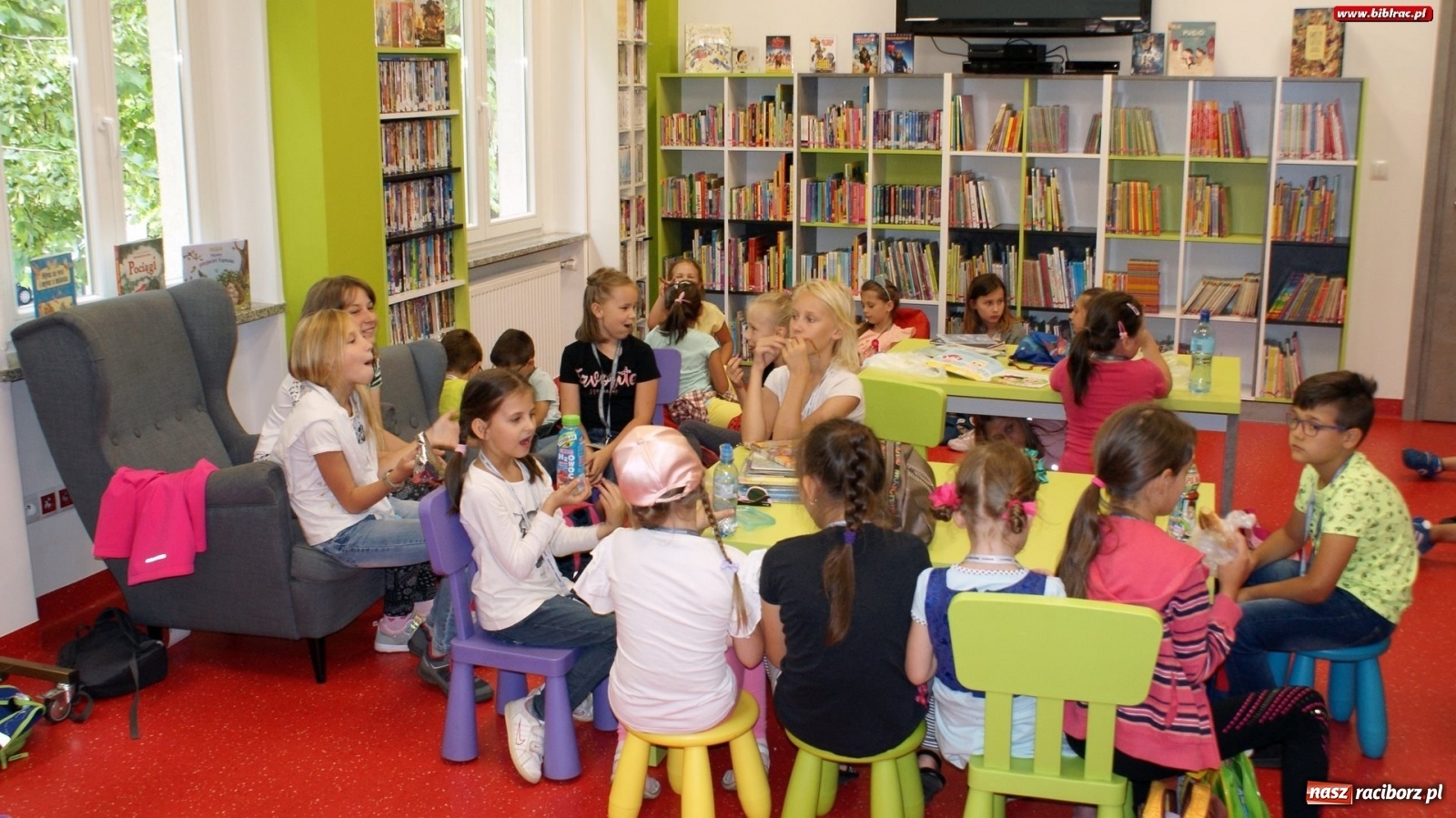 Zdjęcie w galerii na portalu naszraciborz.pl: Młodzi czytelnicy w podróży do Nibylandii [FOTO] wiadomości z regionu