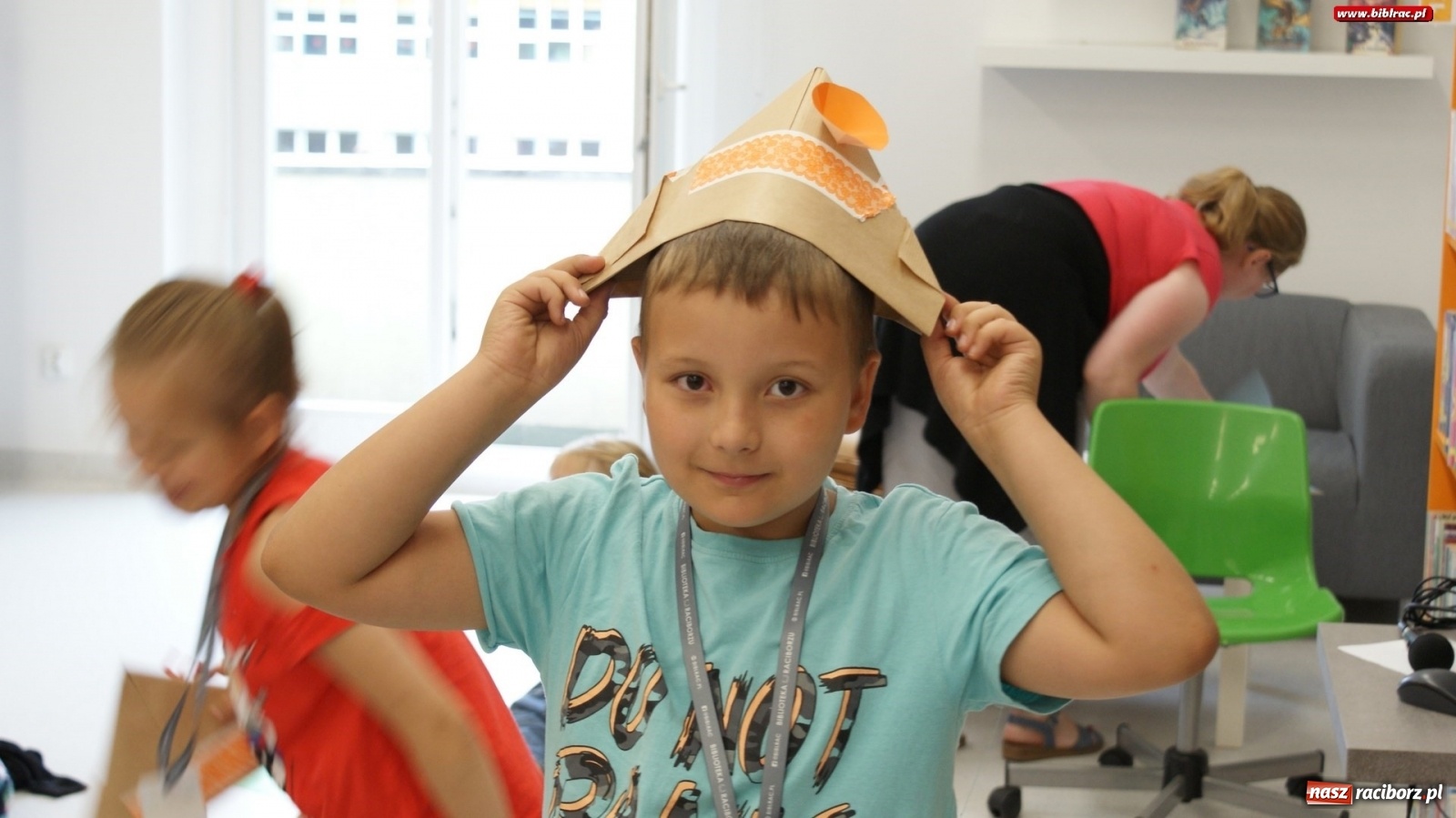 Zdjęcie w galerii na portalu naszraciborz.pl: Młodzi czytelnicy w podróży do Nibylandii [FOTO] wiadomości z regionu