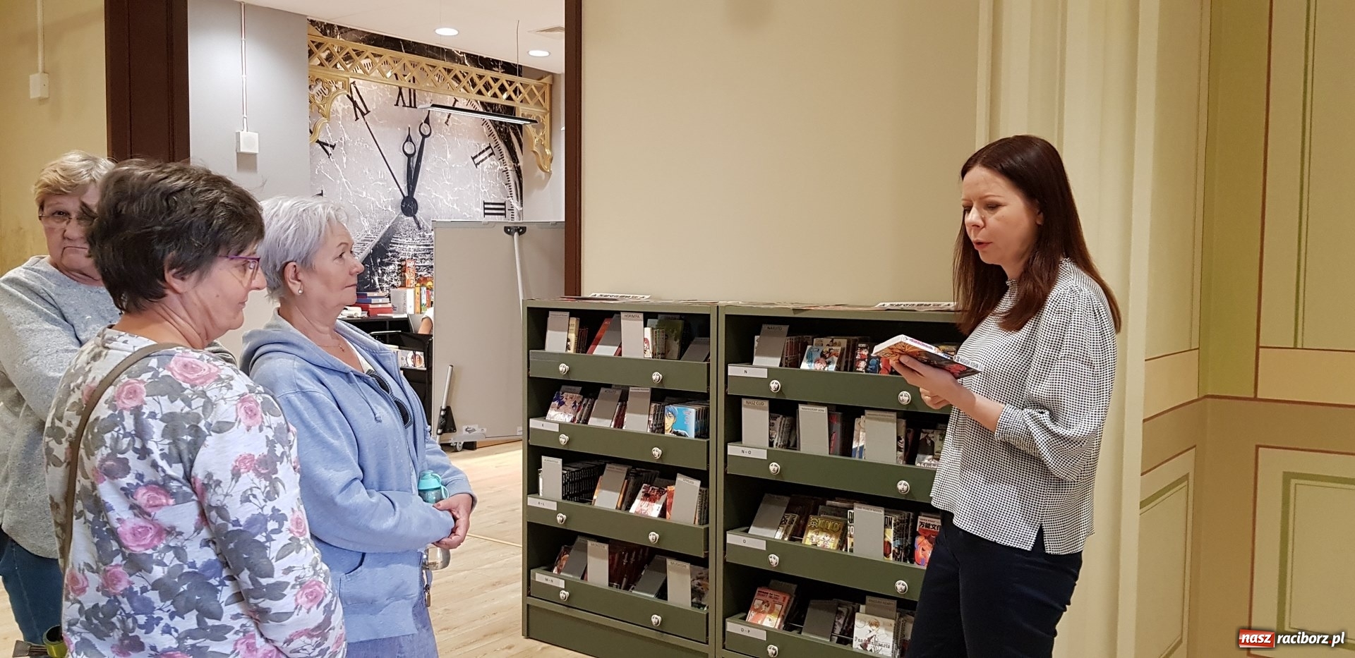 Zdjęcie w galerii na portalu naszraciborz.pl: Przyjaciele biblioteki z Ostroga z wizytą we Wrocławiu wiadomości z regionu