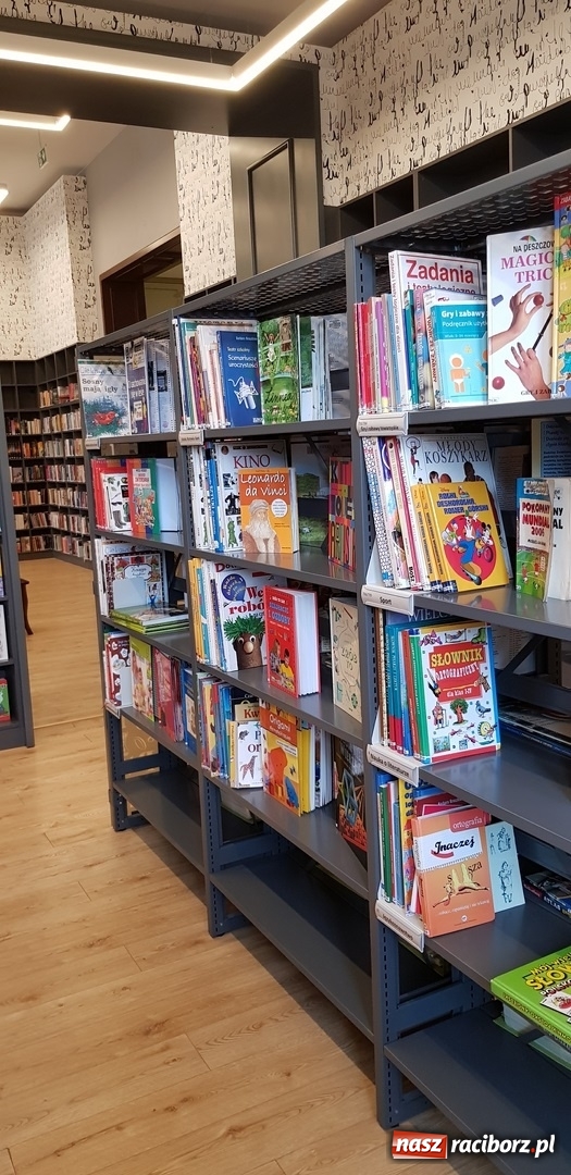 Zdjęcie w galerii na portalu naszraciborz.pl: Przyjaciele biblioteki z Ostroga z wizytą we Wrocławiu wiadomości z regionu