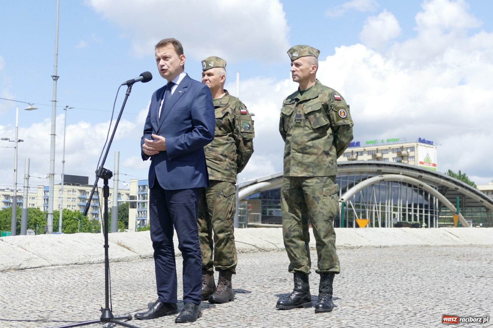 Zdjęcie w galerii na portalu naszraciborz.pl: Defilada Wierni Polsce 15 sierpnia w Katowicach  wiadomości z regionu