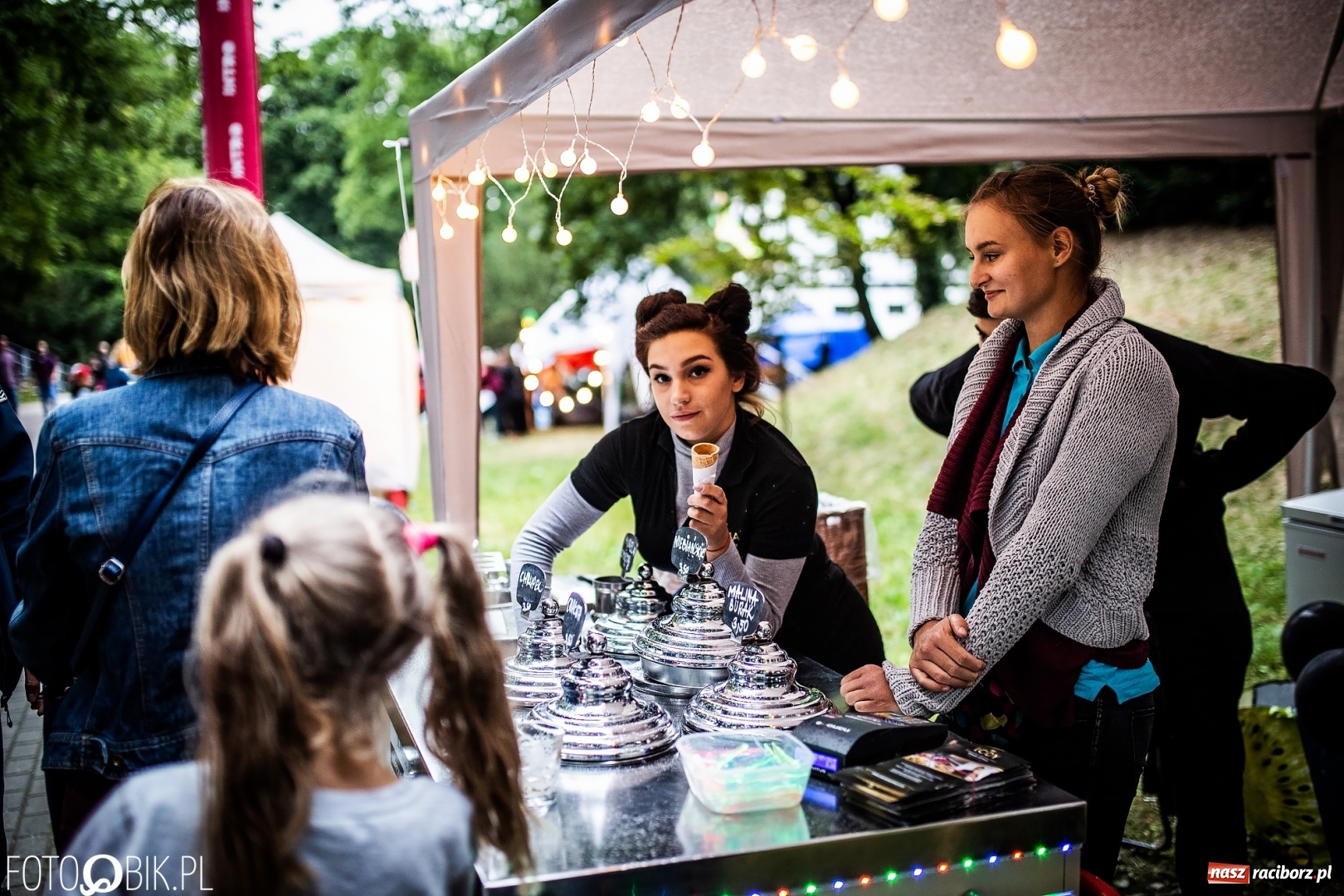 Zdjęcie w galerii na portalu naszraciborz.pl: Magia dźwięków i świateł. INTRO Festival 2019 wiadomości z regionu