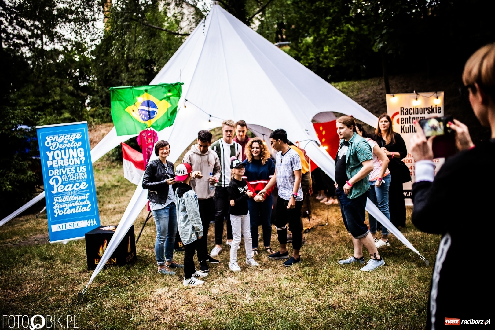 Zdjęcie w galerii na portalu naszraciborz.pl: Magia dźwięków i świateł. INTRO Festival 2019 wiadomości z regionu