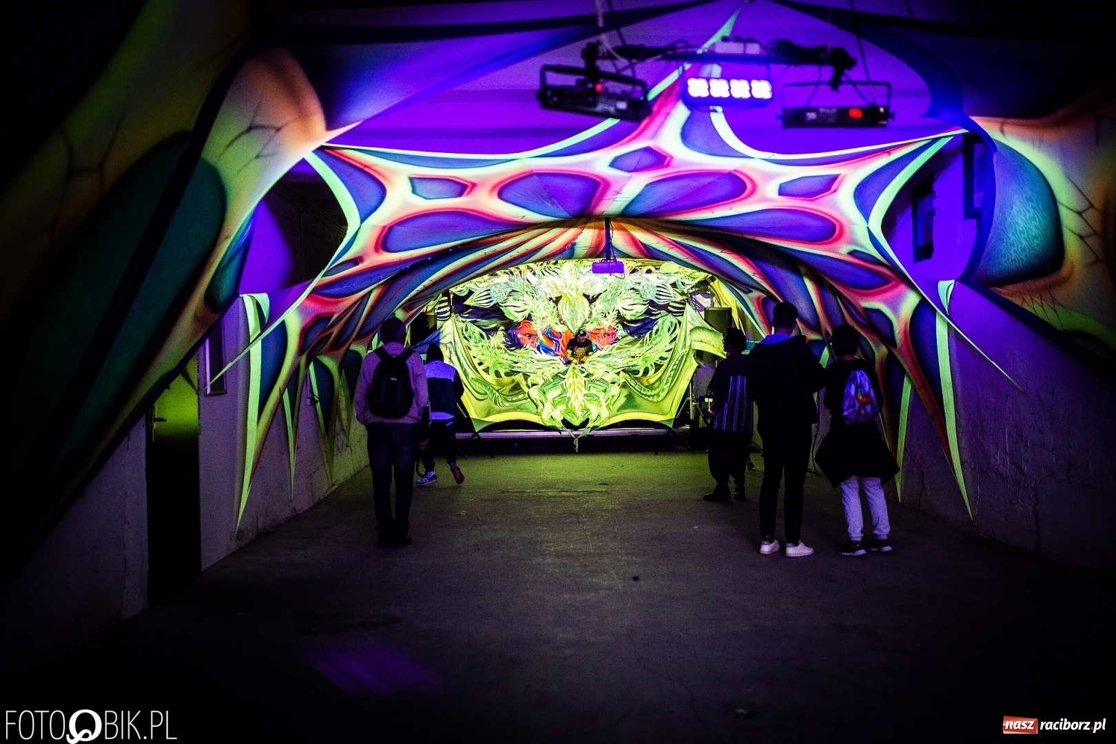 Zdjęcie w galerii na portalu naszraciborz.pl: Magia dźwięków i świateł. INTRO Festival 2019 wiadomości z regionu