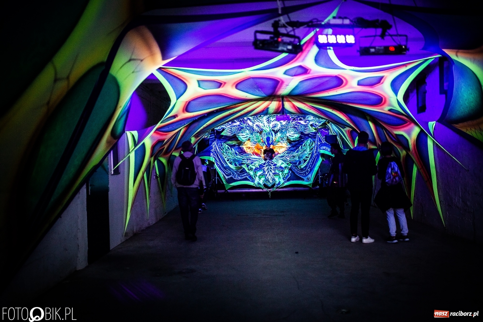 Zdjęcie w galerii na portalu naszraciborz.pl: Magia dźwięków i świateł. INTRO Festival 2019 wiadomości z regionu