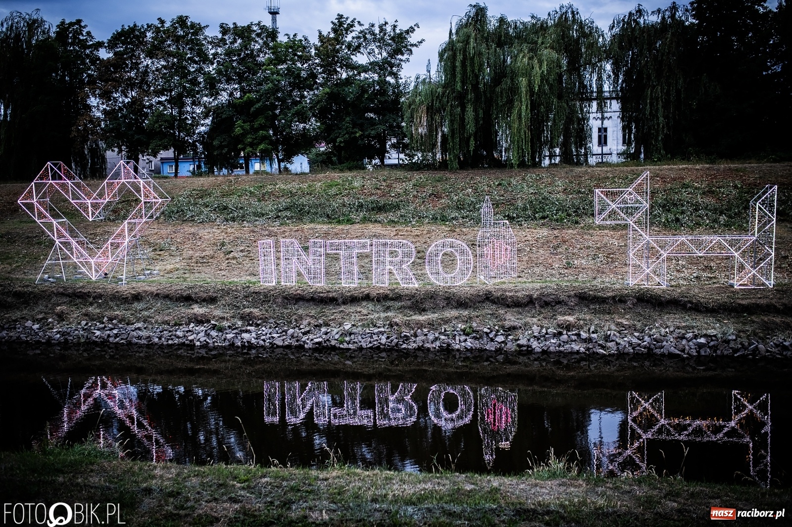 Zdjęcie w galerii na portalu naszraciborz.pl: Magia dźwięków i świateł. INTRO Festival 2019 wiadomości z regionu