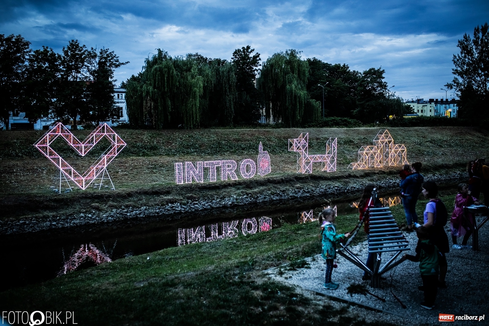 Zdjęcie w galerii na portalu naszraciborz.pl: Magia dźwięków i świateł. INTRO Festival 2019 wiadomości z regionu