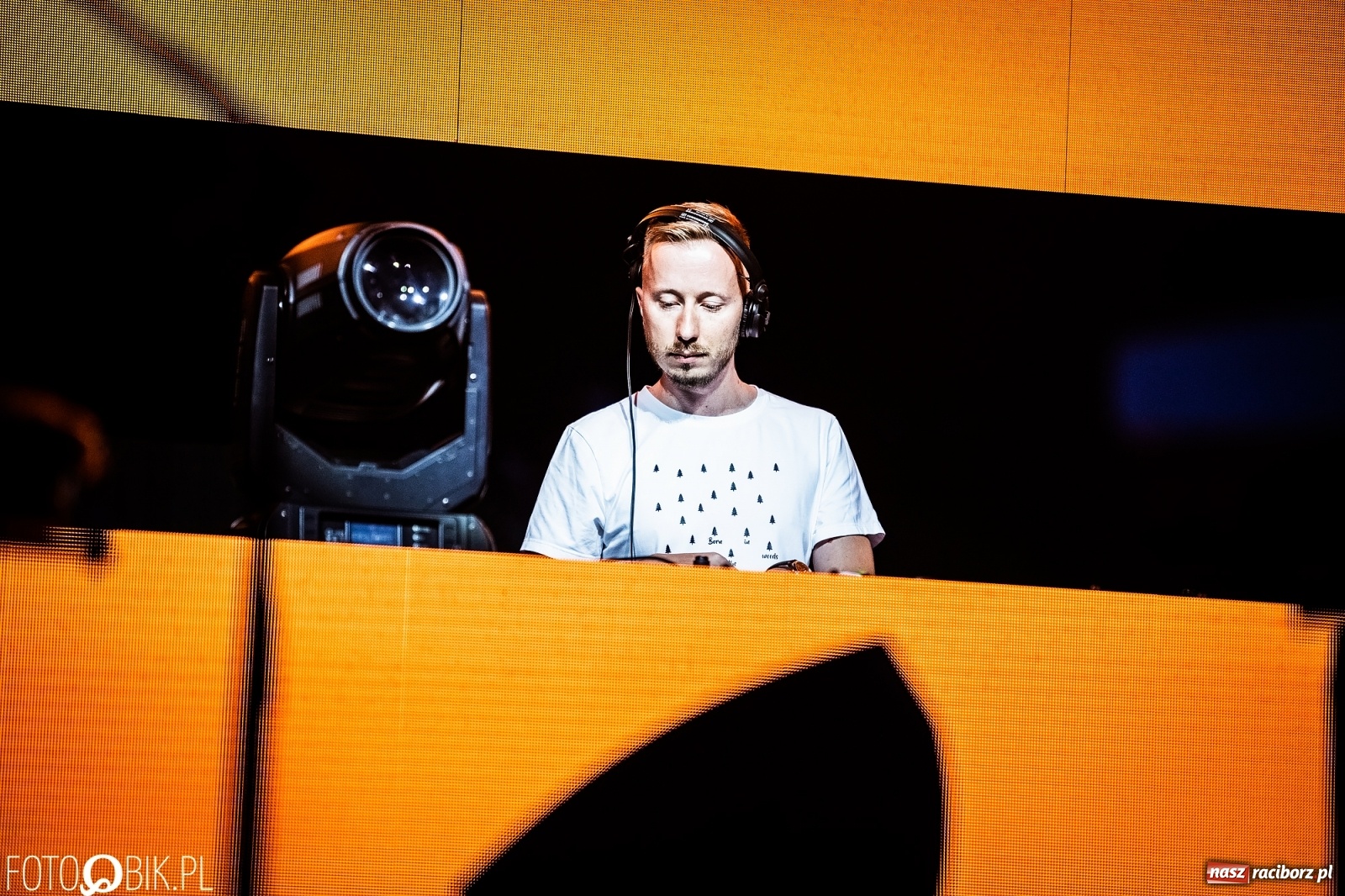 Zdjęcie w galerii na portalu naszraciborz.pl: Magia dźwięków i świateł. INTRO Festival 2019 wiadomości z regionu