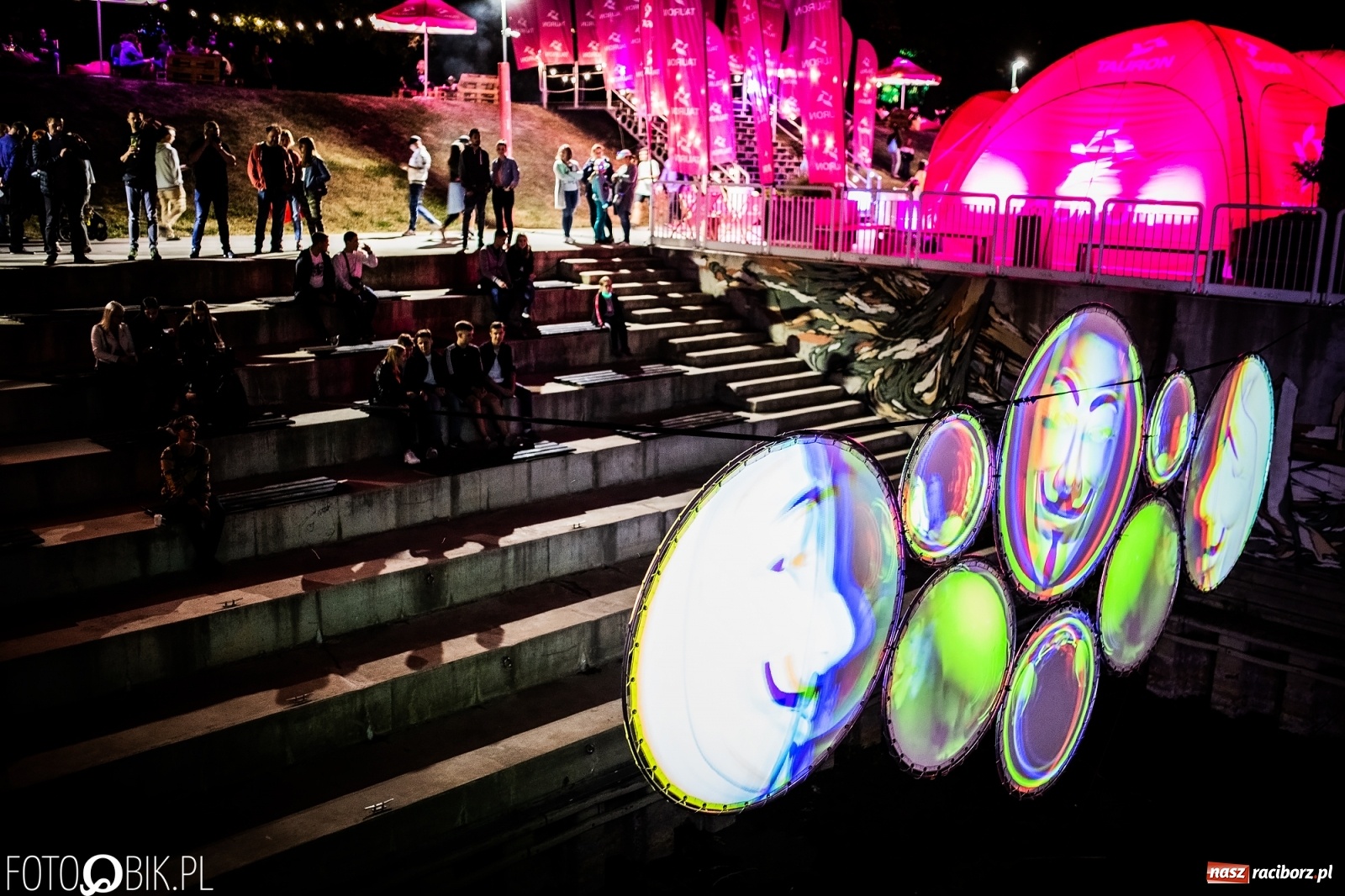 Zdjęcie w galerii na portalu naszraciborz.pl: Magia dźwięków i świateł. INTRO Festival 2019 wiadomości z regionu