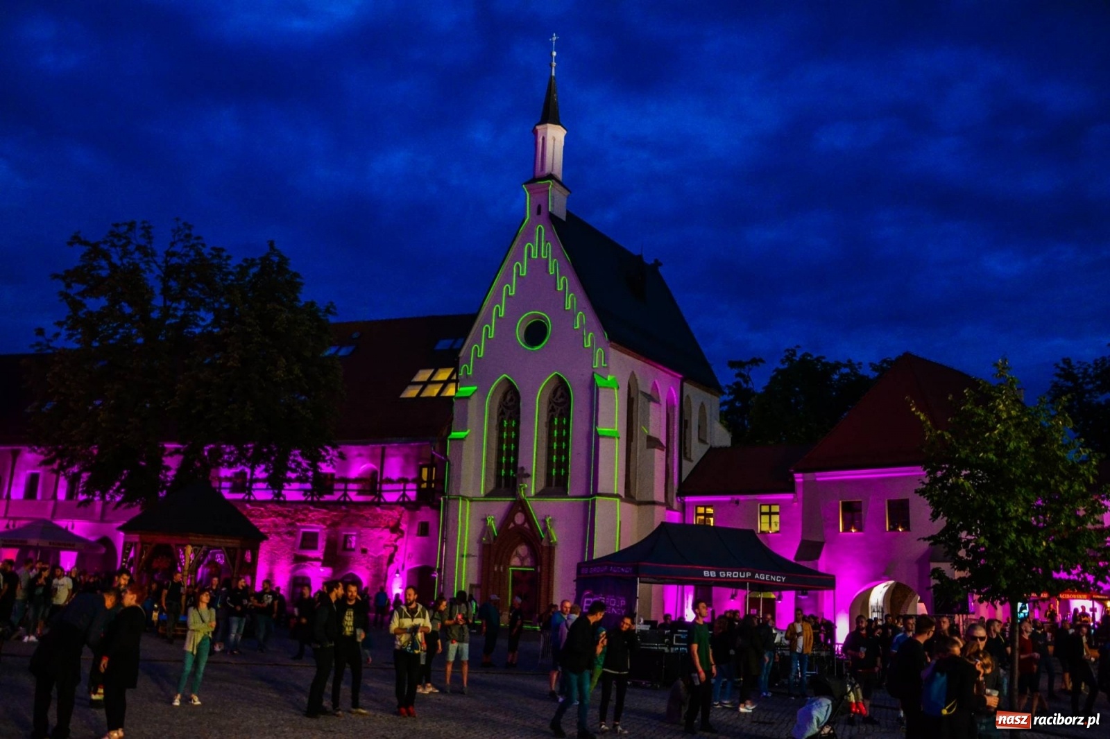 Zdjęcie w galerii na portalu naszraciborz.pl: Mapping 3D raciborskiej kaplicy od Clockwork. Jak wam się podoba? FOTO i WIDEO wiadomości z regionu