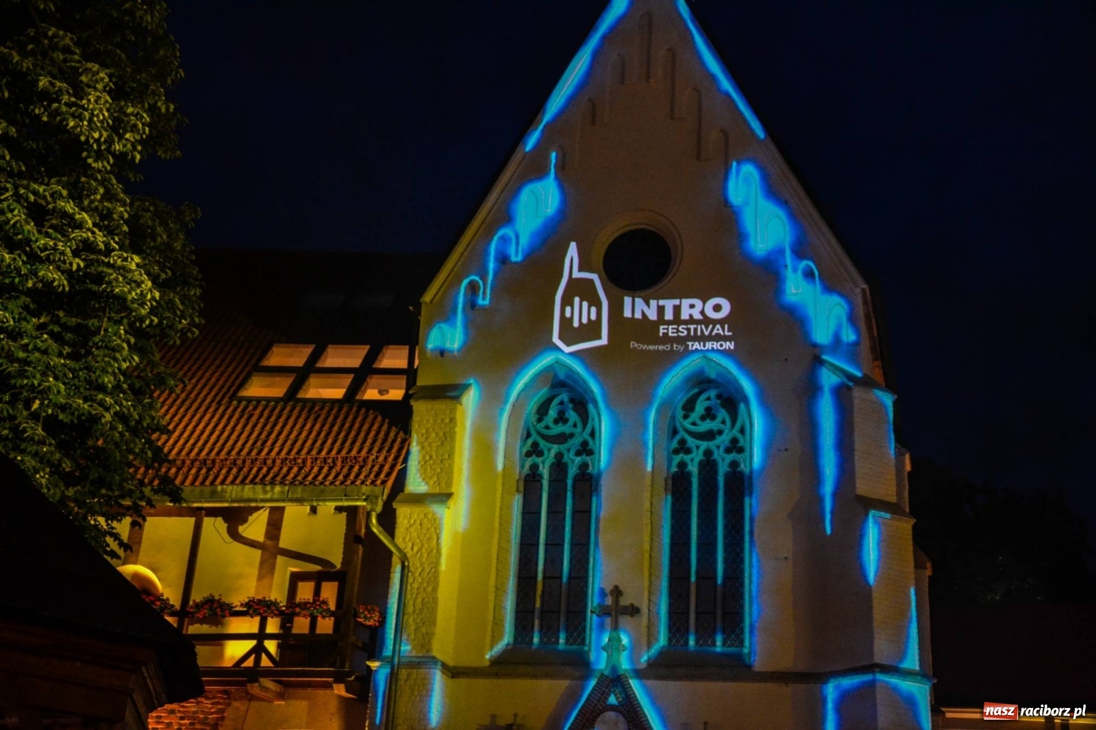 Zdjęcie w galerii na portalu naszraciborz.pl: Mapping 3D raciborskiej kaplicy od Clockwork. Jak wam się podoba? FOTO i WIDEO wiadomości z regionu