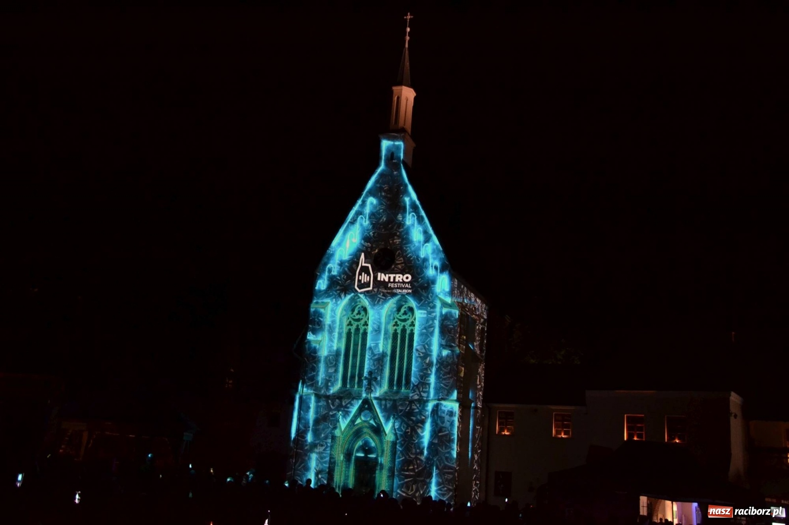 Zdjęcie w galerii na portalu naszraciborz.pl: Mapping 3D raciborskiej kaplicy od Clockwork. Jak wam się podoba? FOTO i WIDEO wiadomości z regionu