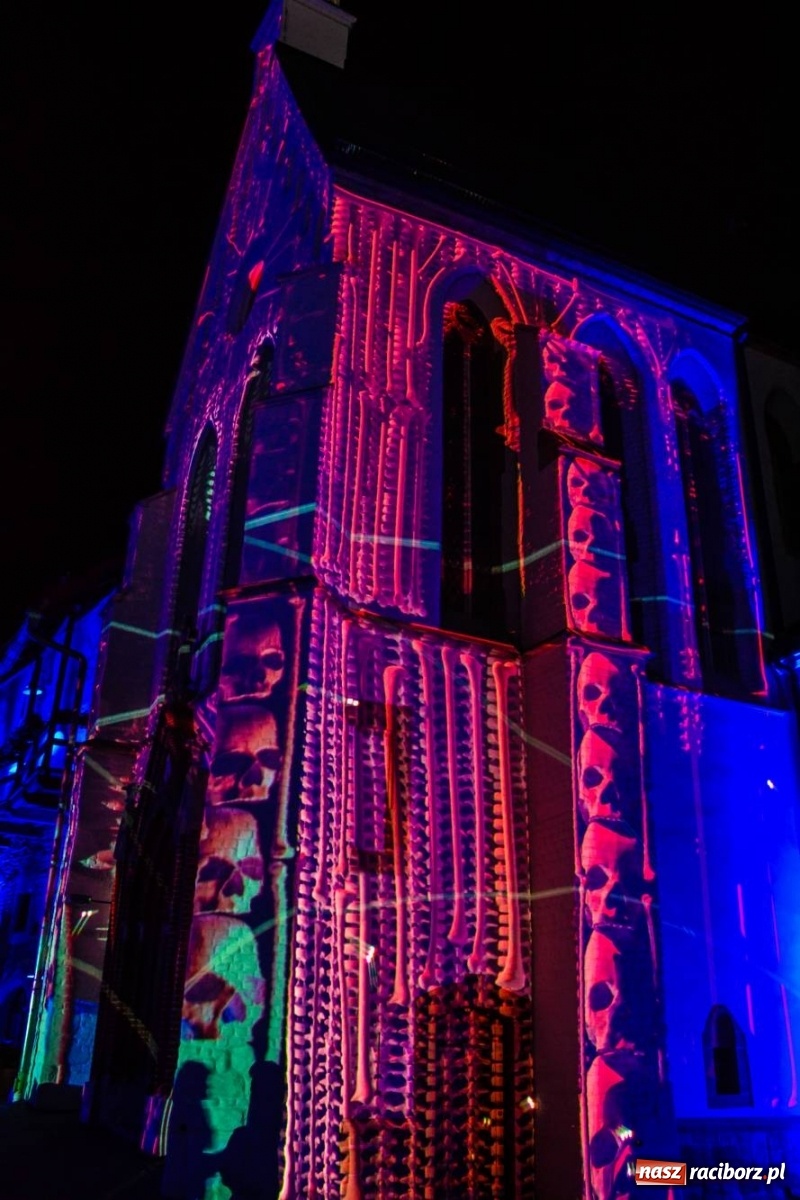 Zdjęcie w galerii na portalu naszraciborz.pl: Mapping 3D raciborskiej kaplicy od Clockwork. Jak wam się podoba? FOTO i WIDEO wiadomości z regionu