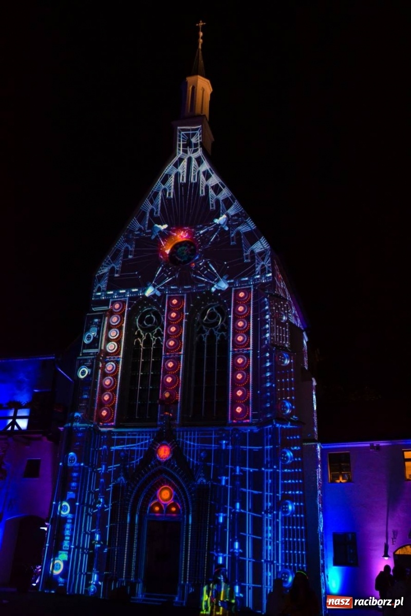 Zdjęcie w galerii na portalu naszraciborz.pl: Mapping 3D raciborskiej kaplicy od Clockwork. Jak wam się podoba? FOTO i WIDEO wiadomości z regionu