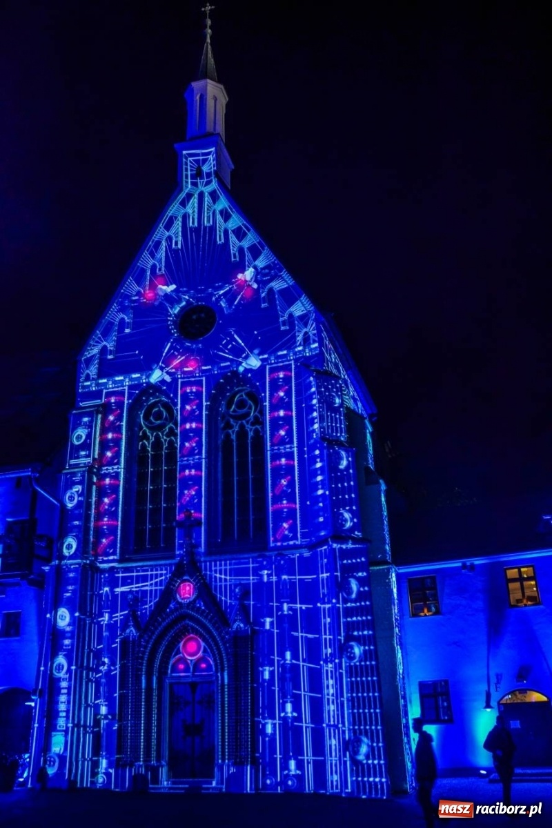 Zdjęcie w galerii na portalu naszraciborz.pl: Mapping 3D raciborskiej kaplicy od Clockwork. Jak wam się podoba? FOTO i WIDEO wiadomości z regionu