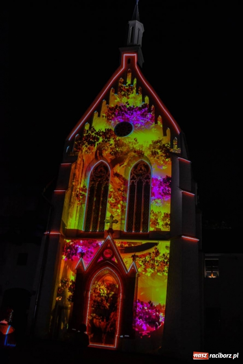 Zdjęcie w galerii na portalu naszraciborz.pl: Mapping 3D raciborskiej kaplicy od Clockwork. Jak wam się podoba? FOTO i WIDEO wiadomości z regionu