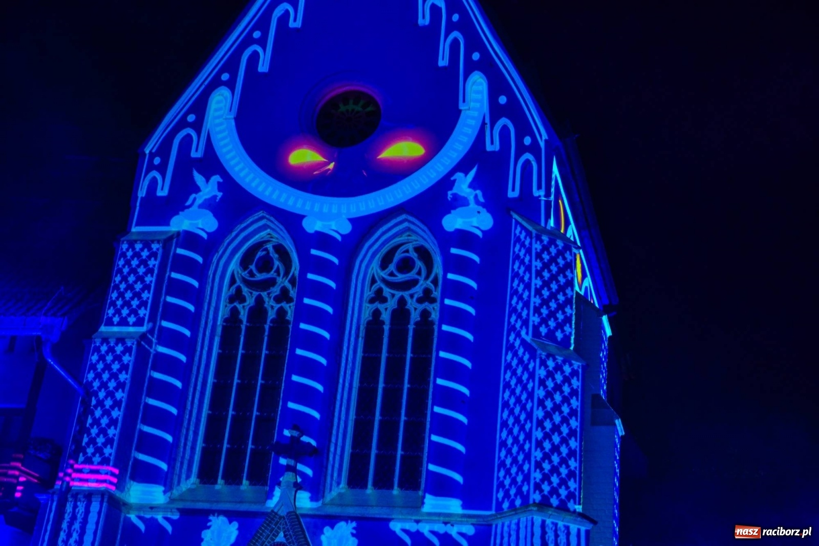 Zdjęcie w galerii na portalu naszraciborz.pl: Mapping 3D raciborskiej kaplicy od Clockwork. Jak wam się podoba? FOTO i WIDEO wiadomości z regionu