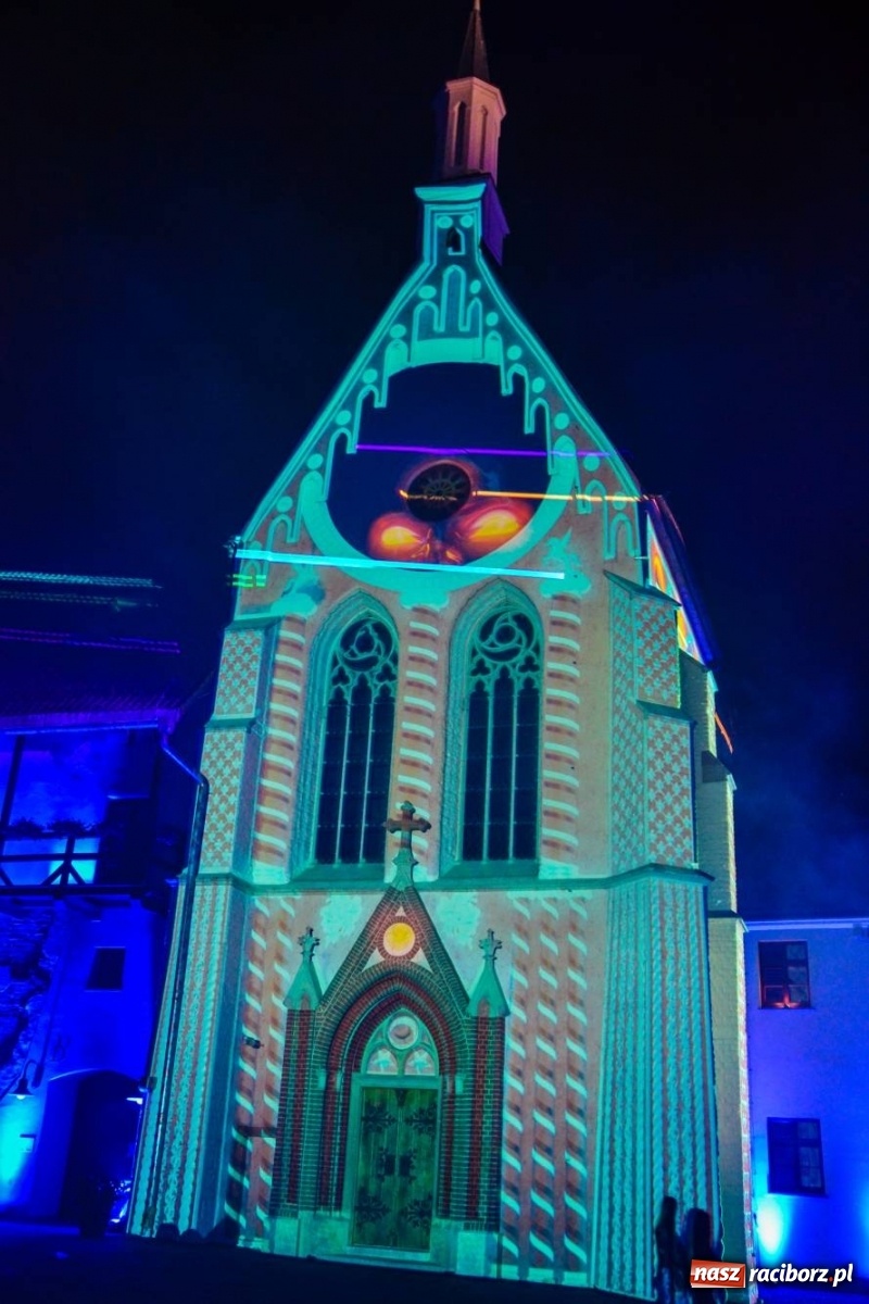 Zdjęcie w galerii na portalu naszraciborz.pl: Mapping 3D raciborskiej kaplicy od Clockwork. Jak wam się podoba? FOTO i WIDEO wiadomości z regionu