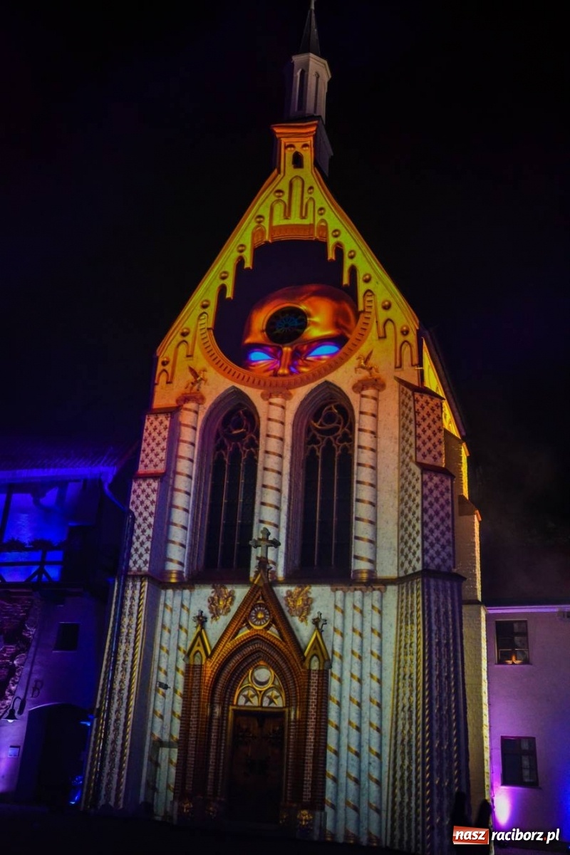 Zdjęcie w galerii na portalu naszraciborz.pl: Mapping 3D raciborskiej kaplicy od Clockwork. Jak wam się podoba? FOTO i WIDEO wiadomości z regionu