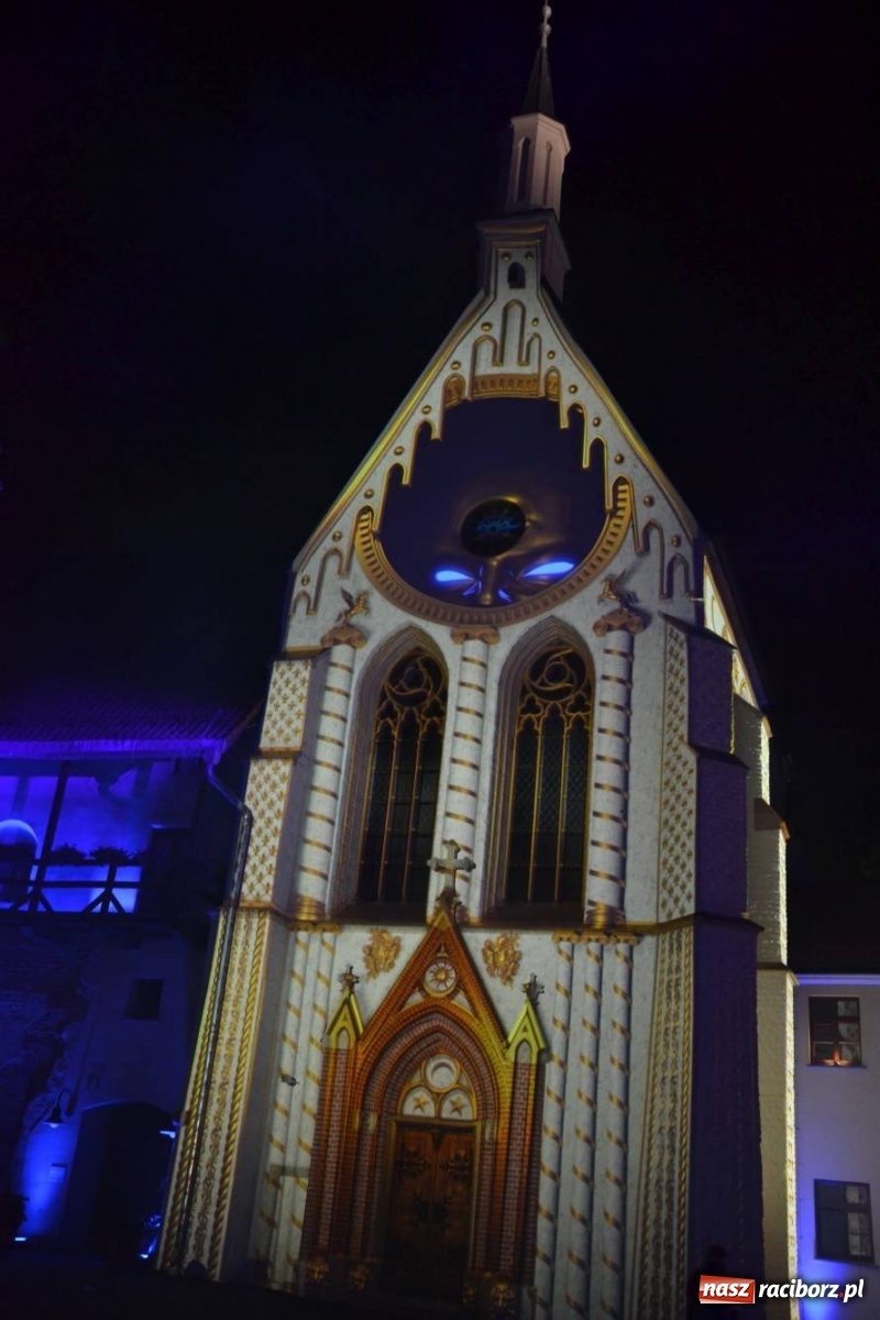 Zdjęcie w galerii na portalu naszraciborz.pl: Mapping 3D raciborskiej kaplicy od Clockwork. Jak wam się podoba? FOTO i WIDEO wiadomości z regionu