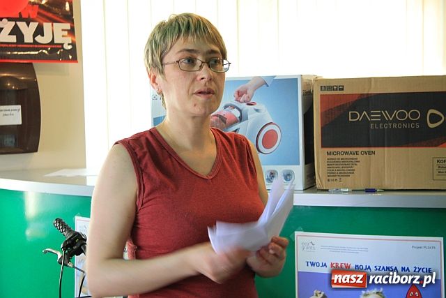 Zdjęcie w galerii na portalu naszraciborz.pl: Rower, radia i odkurzacz za troskę wiadomości z regionu