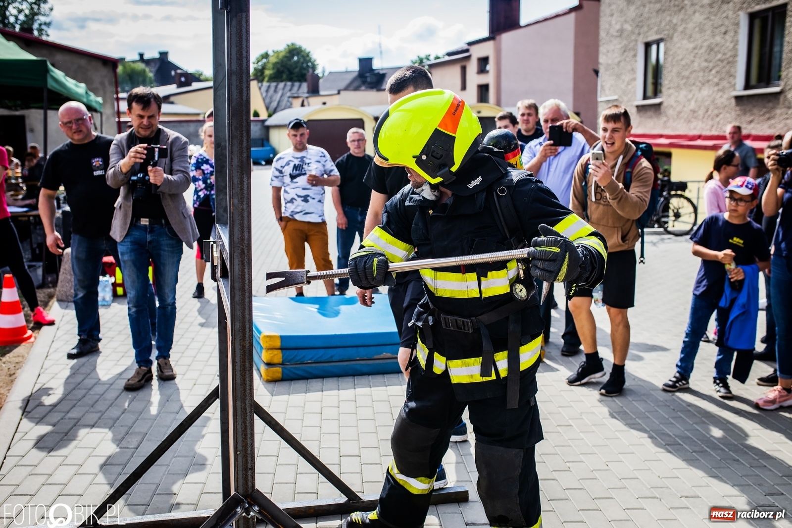 Zdjęcie w galerii na portalu naszraciborz.pl: Żelazny jak strażak. Polacy tłem dla Czechów w Krzanowicach [FOTO] wiadomości z regionu