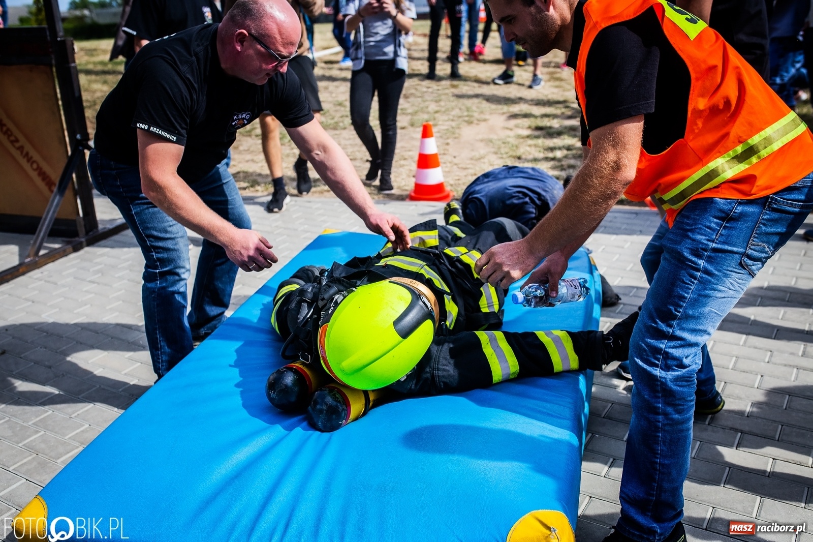 Zdjęcie w galerii na portalu naszraciborz.pl: Żelazny jak strażak. Polacy tłem dla Czechów w Krzanowicach [FOTO] wiadomości z regionu
