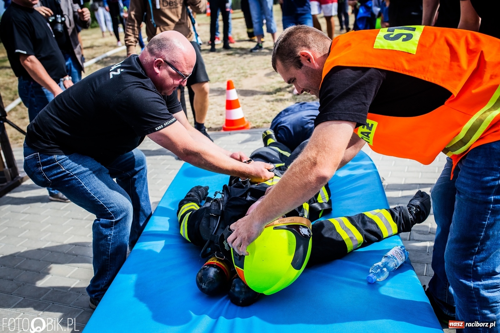 Zdjęcie w galerii na portalu naszraciborz.pl: Żelazny jak strażak. Polacy tłem dla Czechów w Krzanowicach [FOTO] wiadomości z regionu