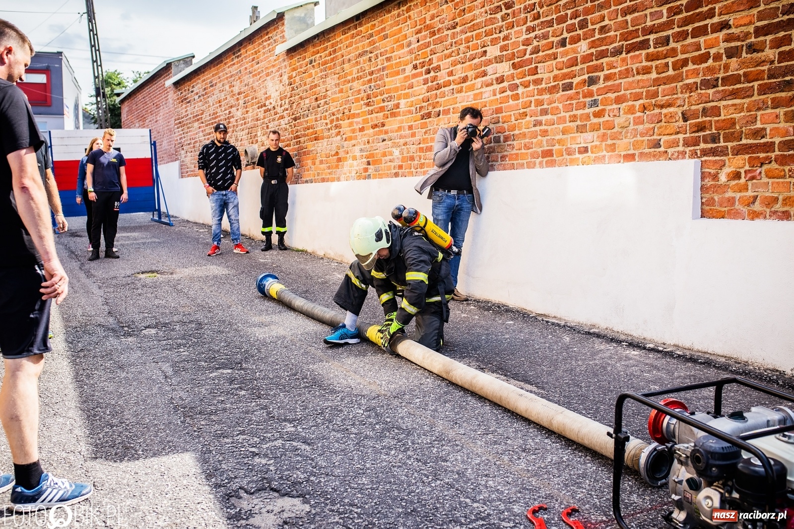 Zdjęcie w galerii na portalu naszraciborz.pl: Żelazny jak strażak. Polacy tłem dla Czechów w Krzanowicach [FOTO] wiadomości z regionu