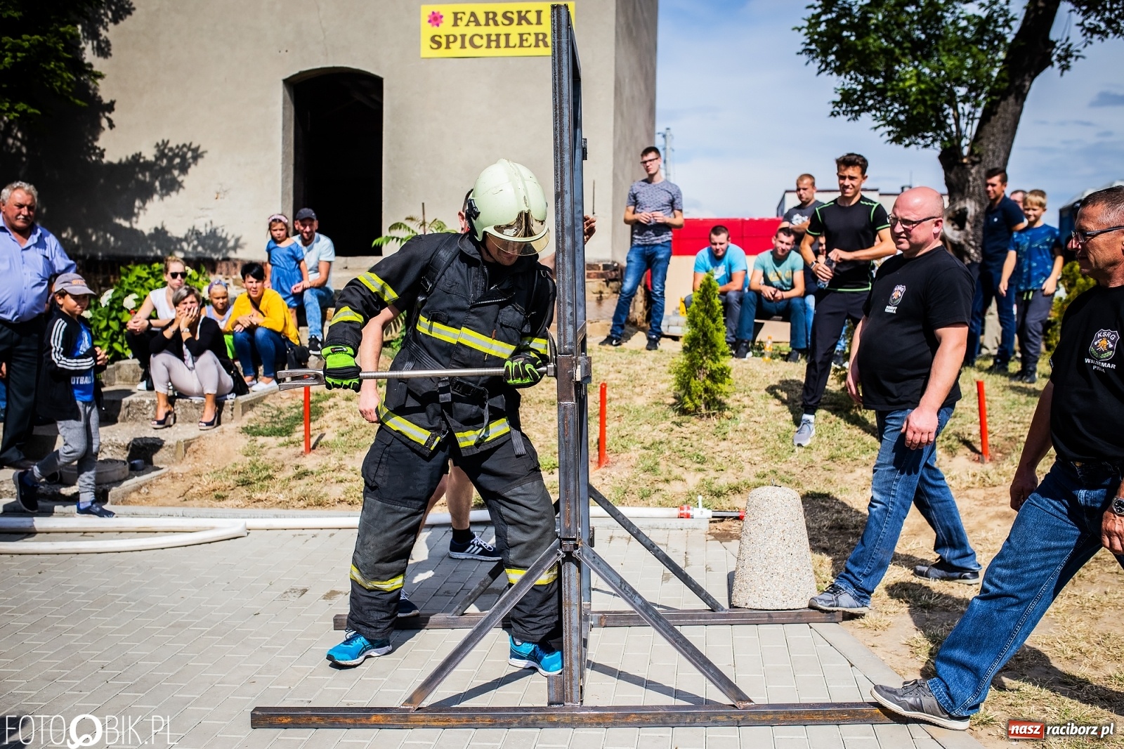 Zdjęcie w galerii na portalu naszraciborz.pl: Żelazny jak strażak. Polacy tłem dla Czechów w Krzanowicach [FOTO] wiadomości z regionu