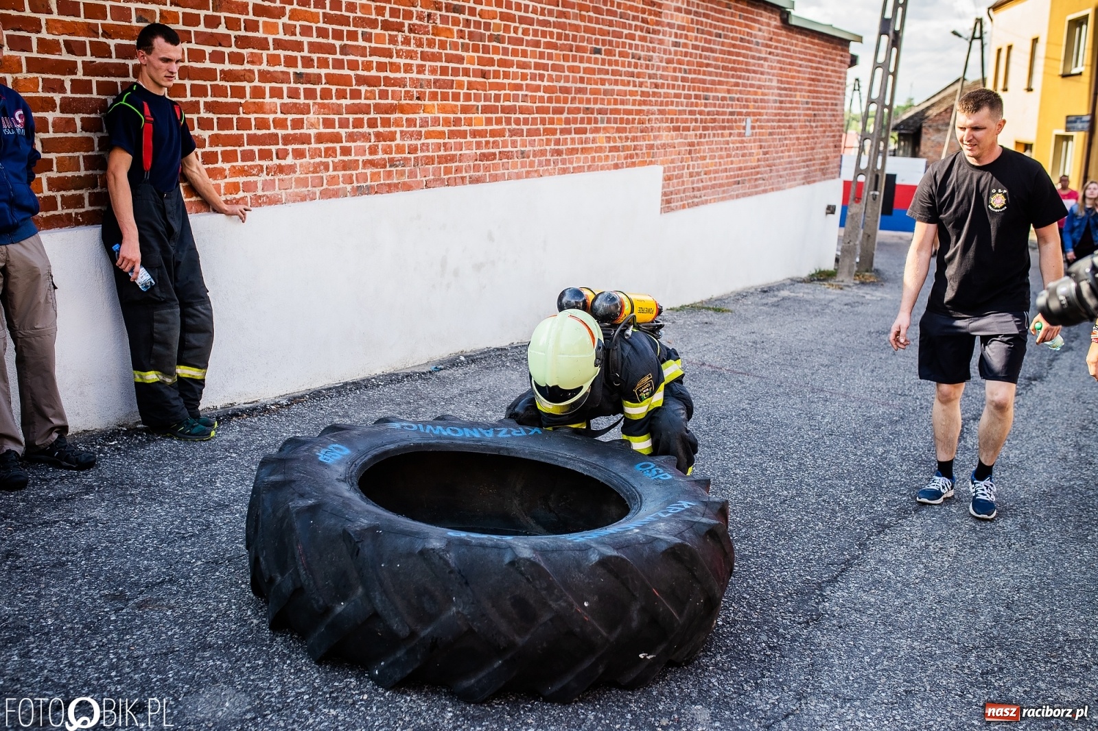 Zdjęcie w galerii na portalu naszraciborz.pl: Żelazny jak strażak. Polacy tłem dla Czechów w Krzanowicach [FOTO] wiadomości z regionu