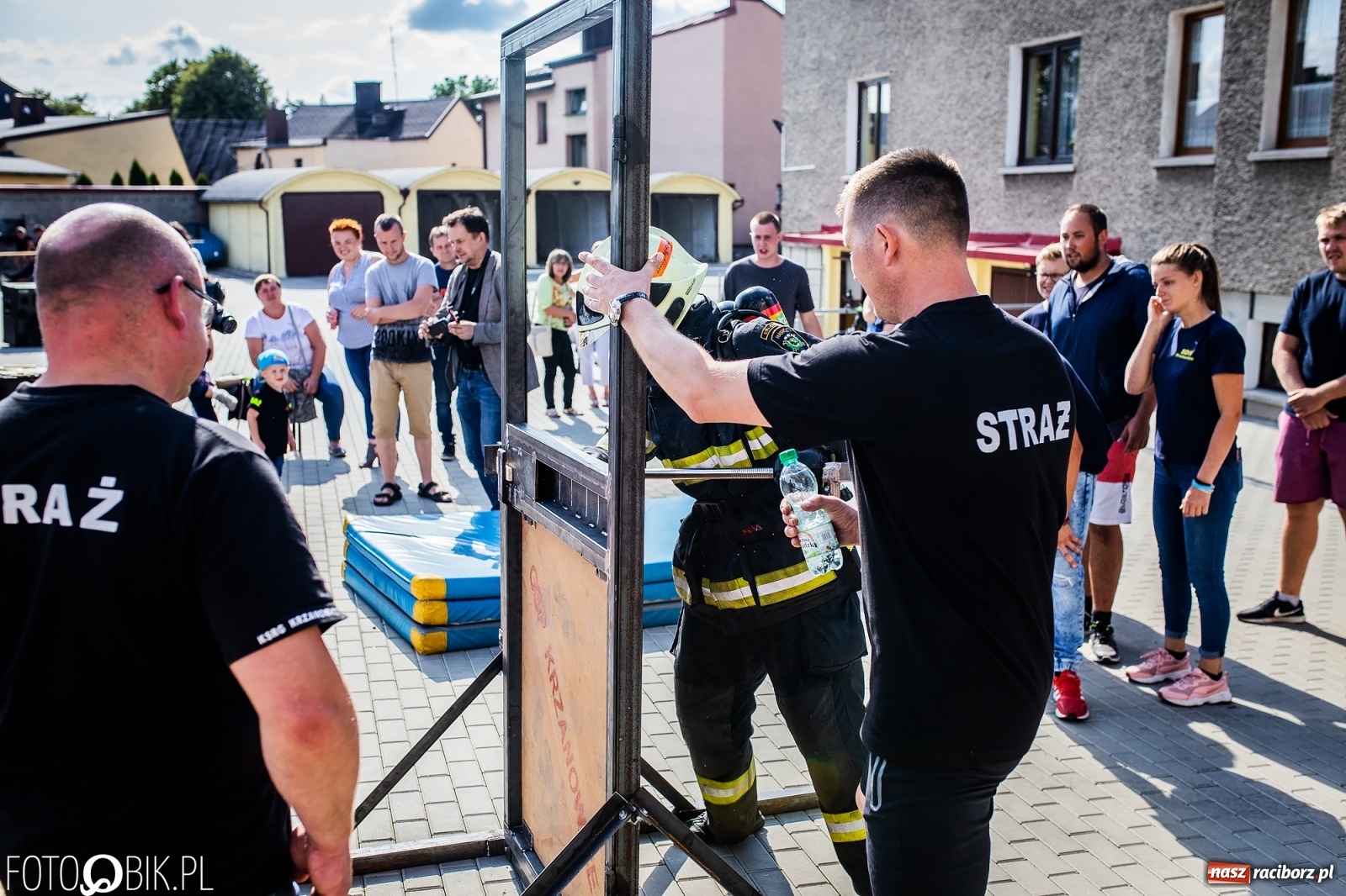 Zdjęcie w galerii na portalu naszraciborz.pl: Żelazny jak strażak. Polacy tłem dla Czechów w Krzanowicach [FOTO] wiadomości z regionu