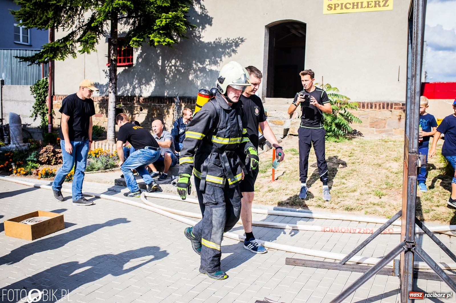 Zdjęcie w galerii na portalu naszraciborz.pl: Żelazny jak strażak. Polacy tłem dla Czechów w Krzanowicach [FOTO] wiadomości z regionu