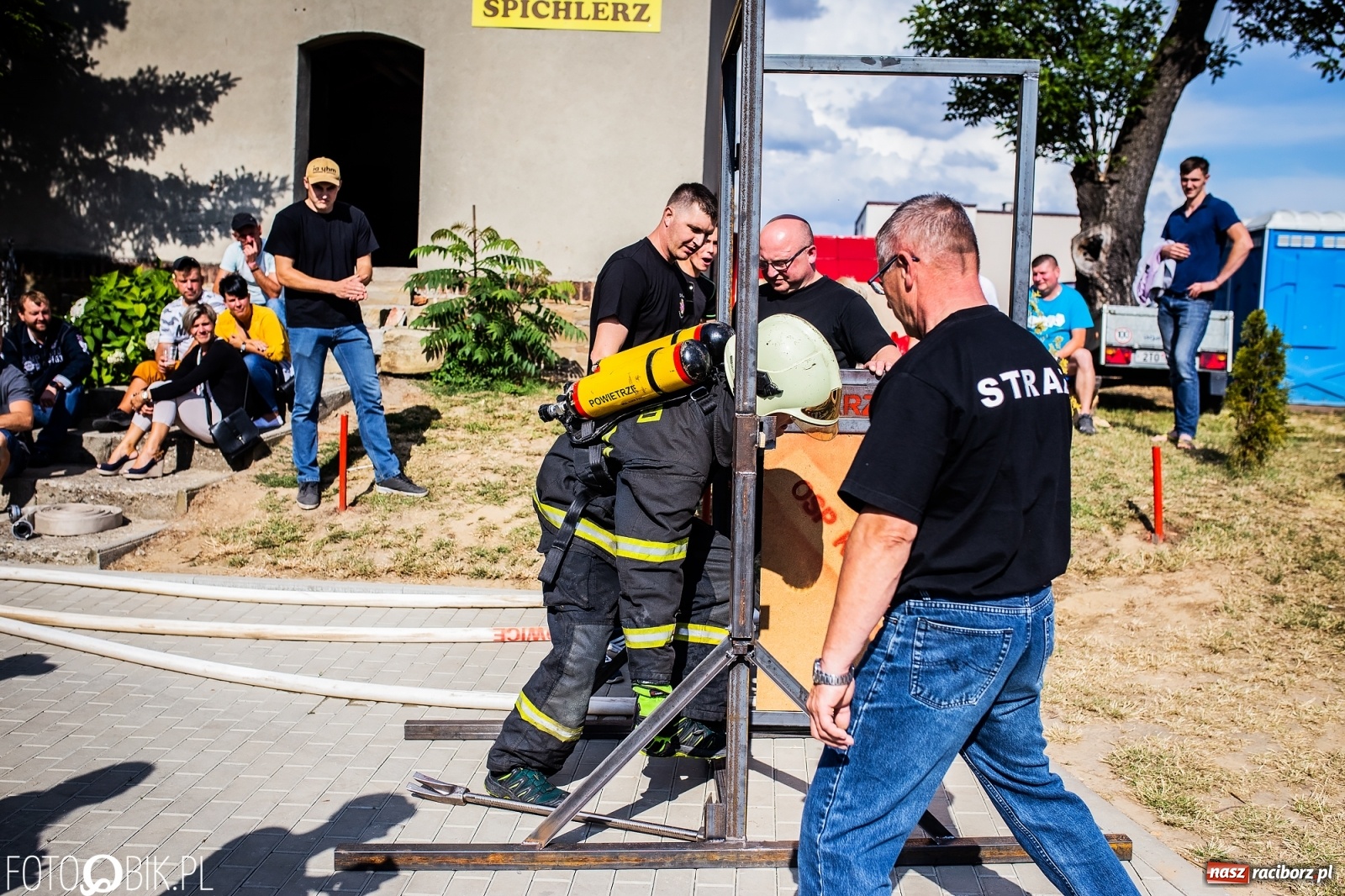 Zdjęcie w galerii na portalu naszraciborz.pl: Żelazny jak strażak. Polacy tłem dla Czechów w Krzanowicach [FOTO] wiadomości z regionu