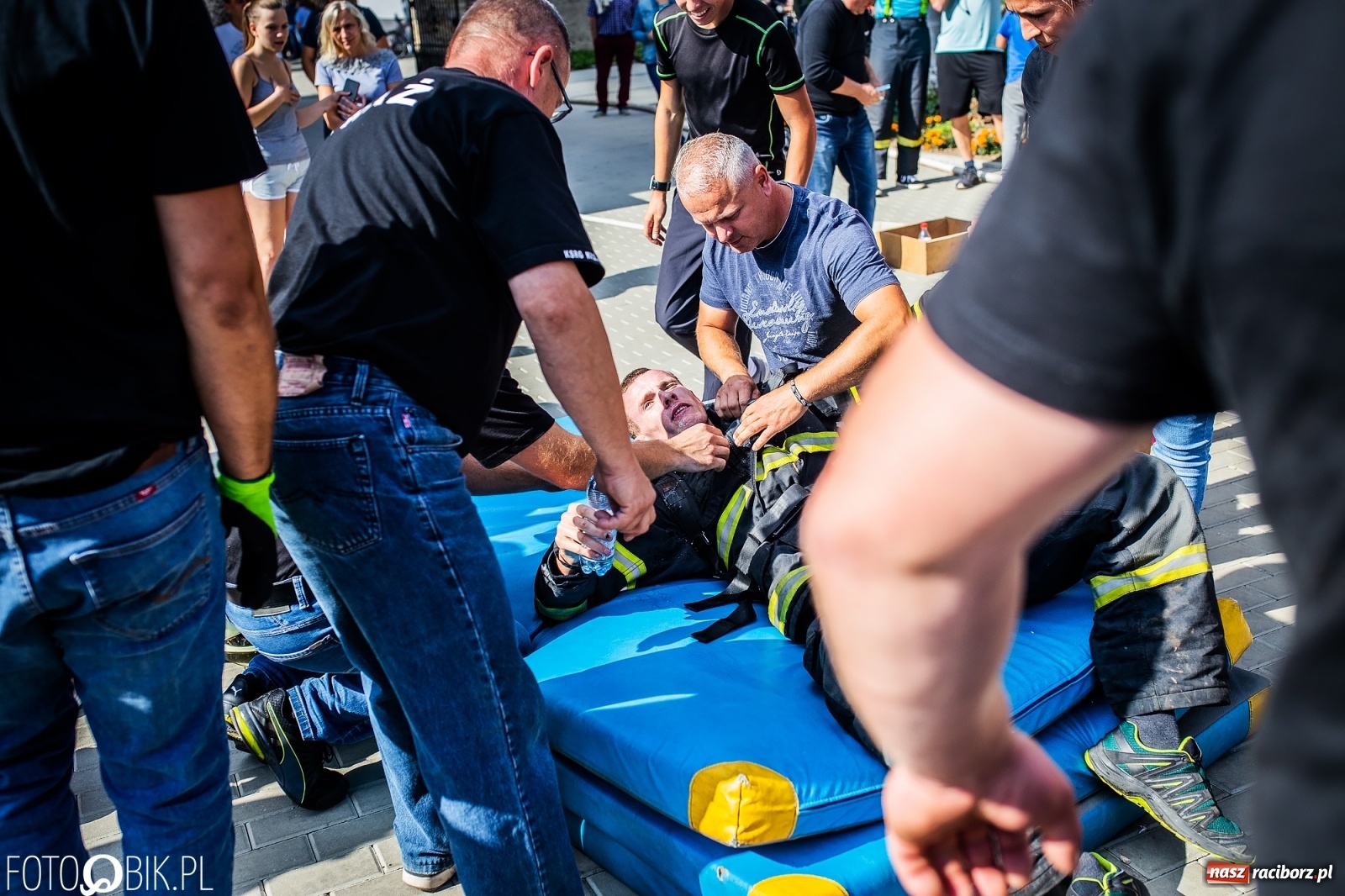 Zdjęcie w galerii na portalu naszraciborz.pl: Żelazny jak strażak. Polacy tłem dla Czechów w Krzanowicach [FOTO] wiadomości z regionu