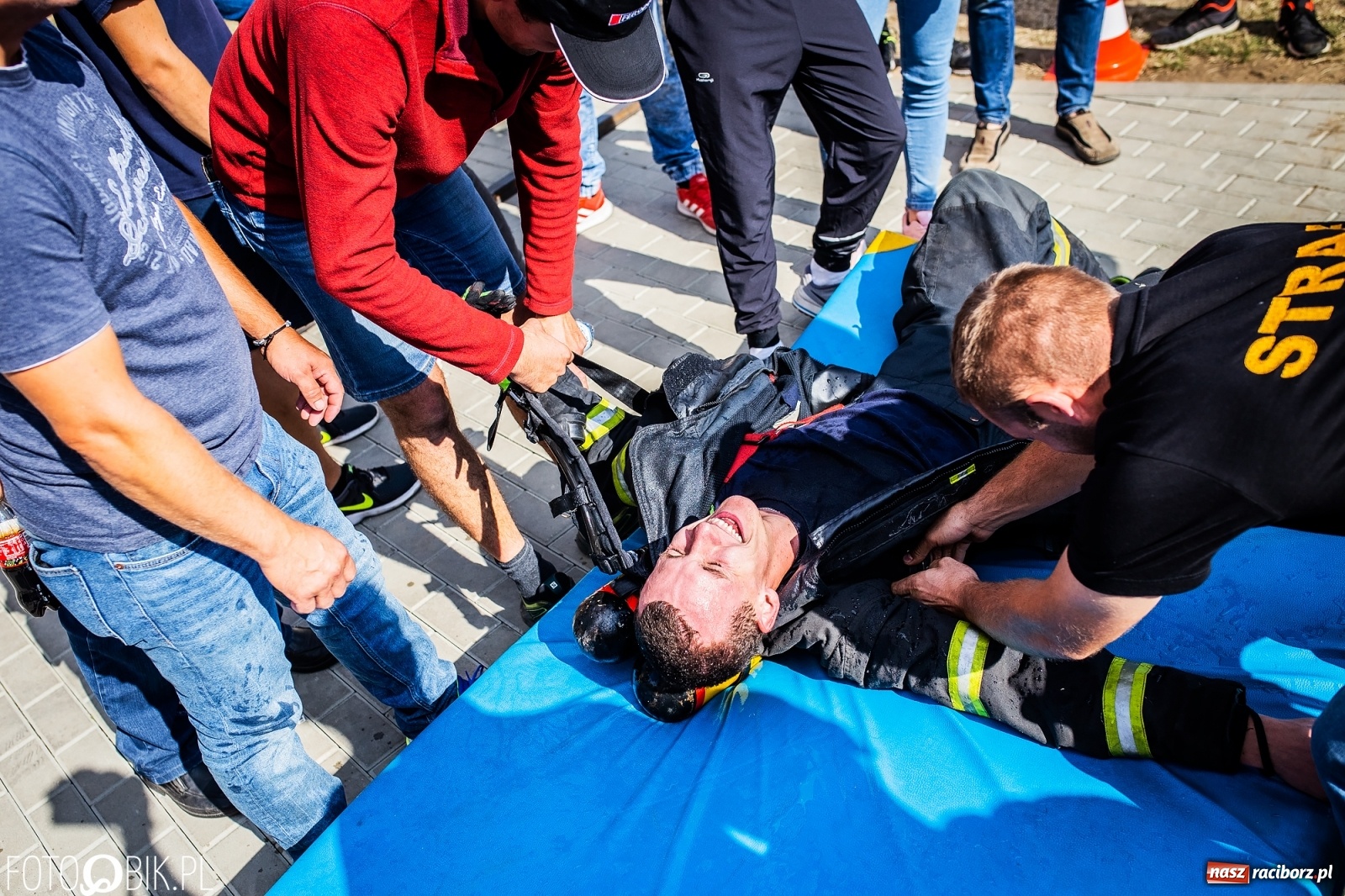Zdjęcie w galerii na portalu naszraciborz.pl: Żelazny jak strażak. Polacy tłem dla Czechów w Krzanowicach [FOTO] wiadomości z regionu