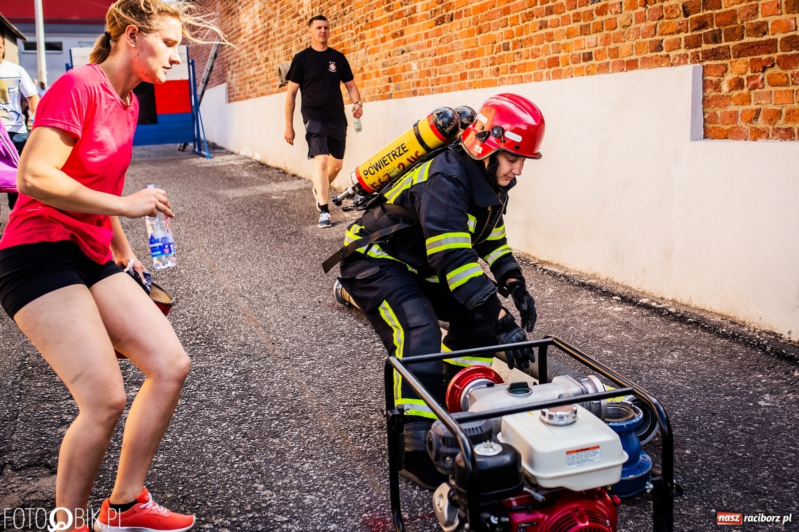 Zdjęcie w galerii na portalu naszraciborz.pl: Żelazny jak strażak. Polacy tłem dla Czechów w Krzanowicach [FOTO] wiadomości z regionu