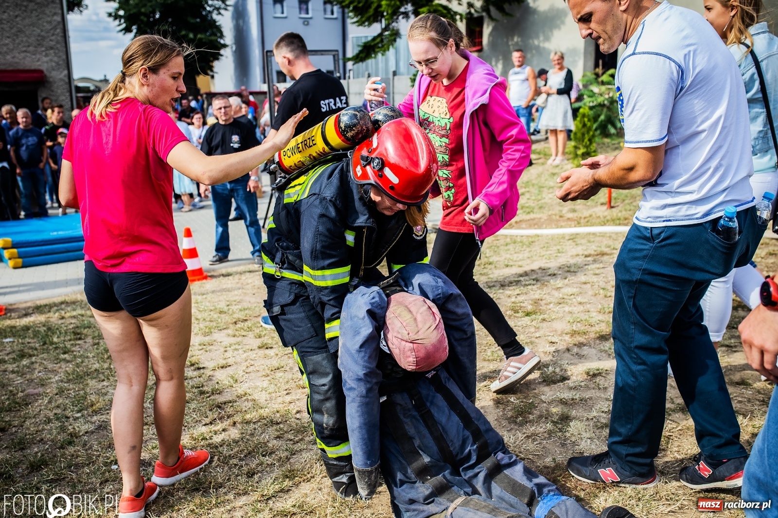 Zdjęcie w galerii na portalu naszraciborz.pl: Żelazny jak strażak. Polacy tłem dla Czechów w Krzanowicach [FOTO] wiadomości z regionu