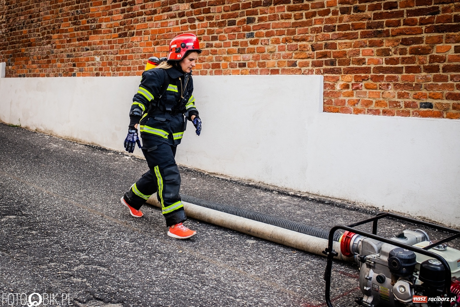 Zdjęcie w galerii na portalu naszraciborz.pl: Żelazny jak strażak. Polacy tłem dla Czechów w Krzanowicach [FOTO] wiadomości z regionu