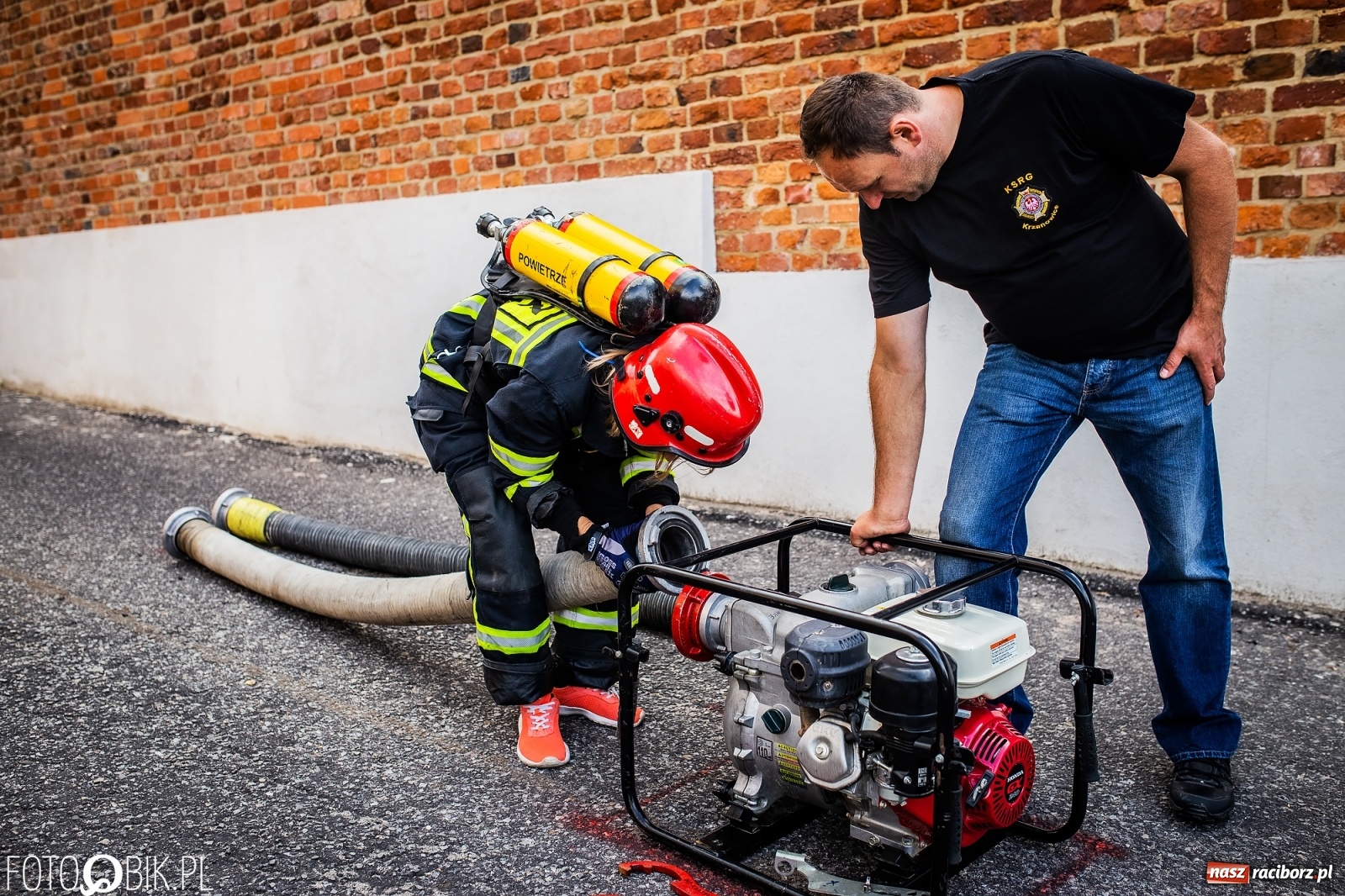 Zdjęcie w galerii na portalu naszraciborz.pl: Żelazny jak strażak. Polacy tłem dla Czechów w Krzanowicach [FOTO] wiadomości z regionu