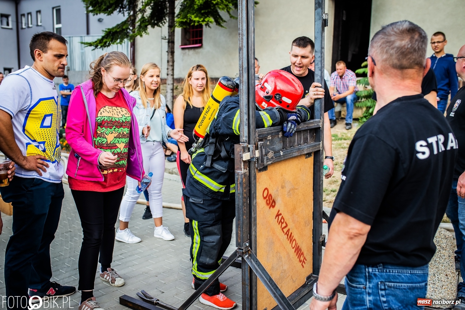 Zdjęcie w galerii na portalu naszraciborz.pl: Żelazny jak strażak. Polacy tłem dla Czechów w Krzanowicach [FOTO] wiadomości z regionu